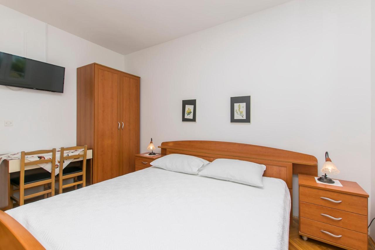 Apartment And Rooms Franka 扎博里克 外观 照片