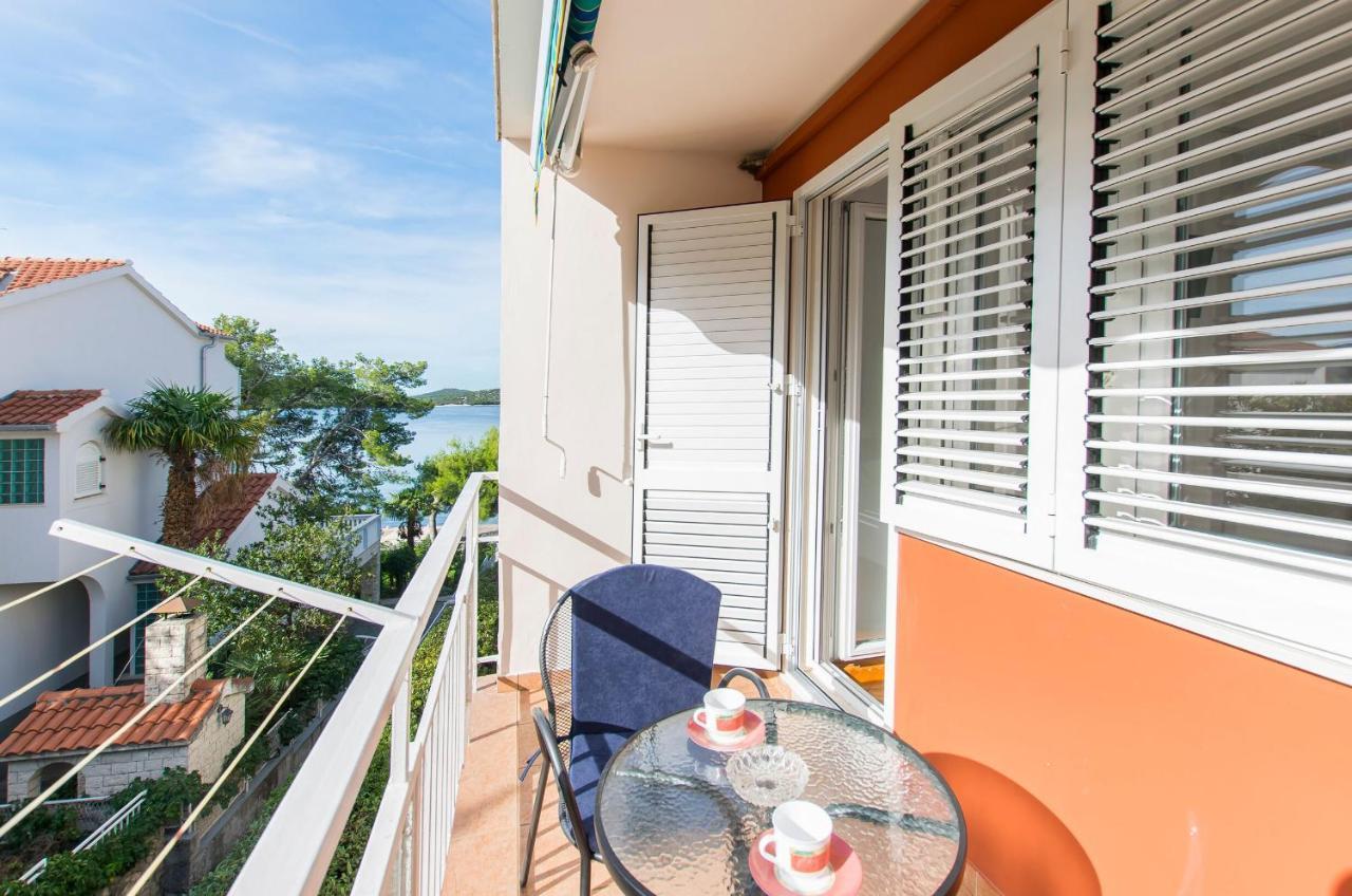 Apartment And Rooms Franka 扎博里克 外观 照片