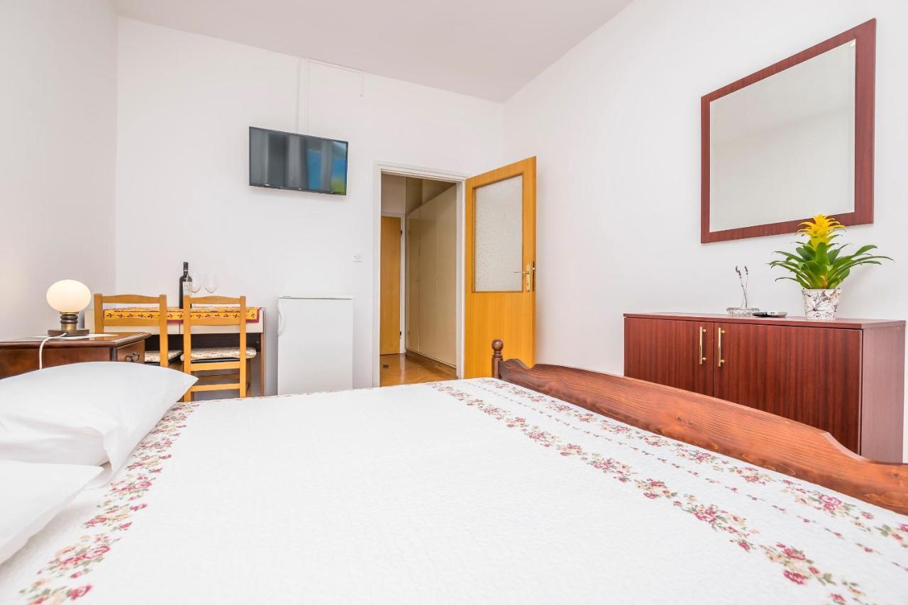 Apartment And Rooms Franka 扎博里克 外观 照片