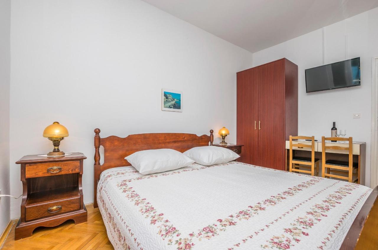 Apartment And Rooms Franka 扎博里克 外观 照片